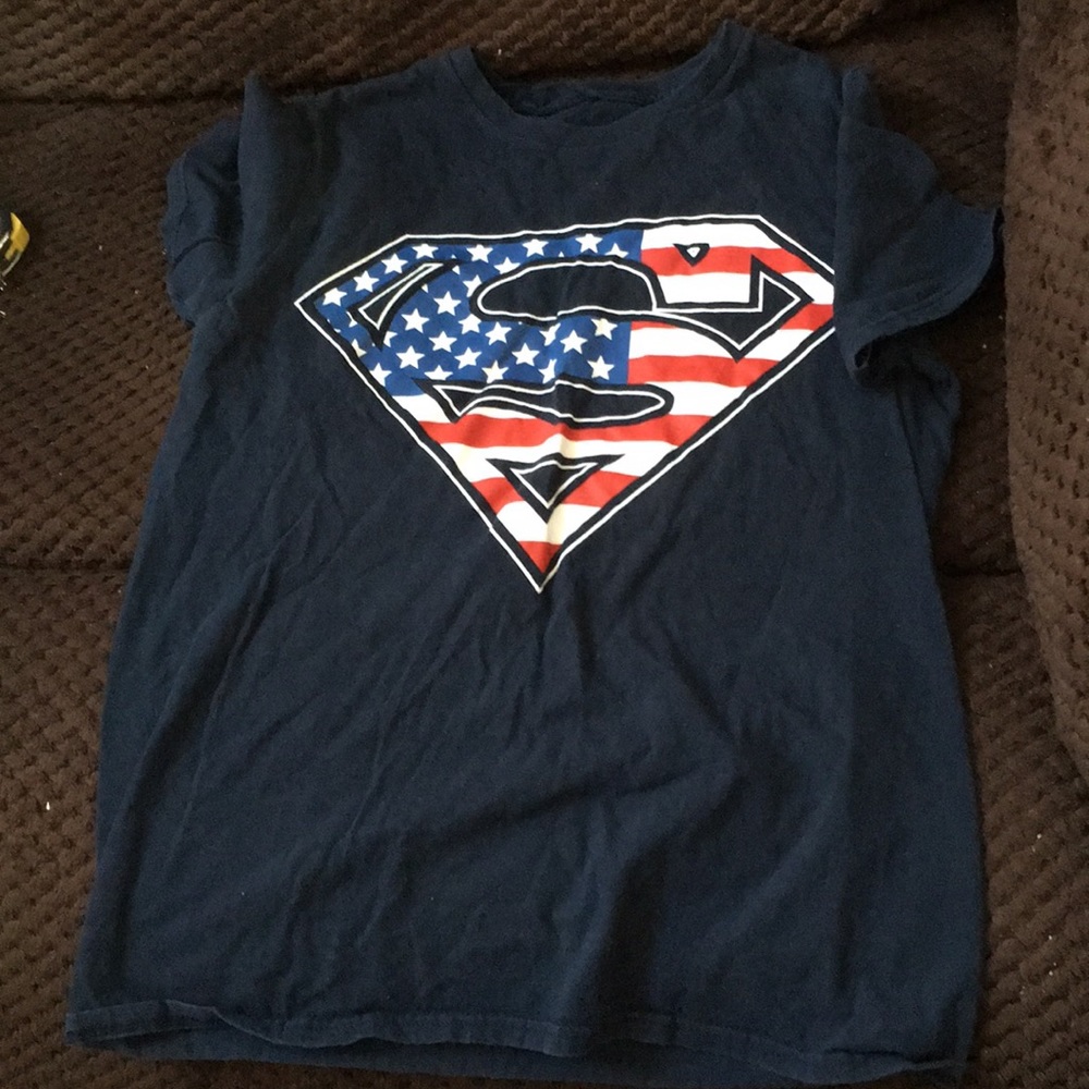 Boys Superman tee small 5